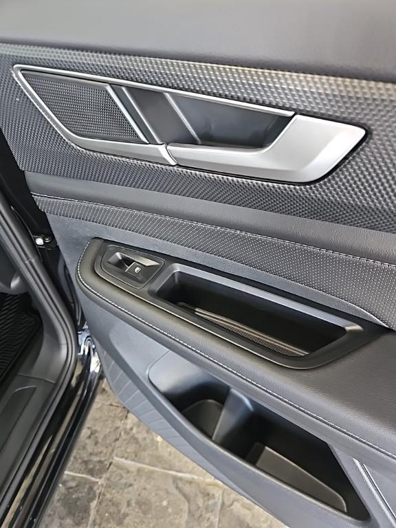 new 2026 Volkswagen Atlas Cross Sport car