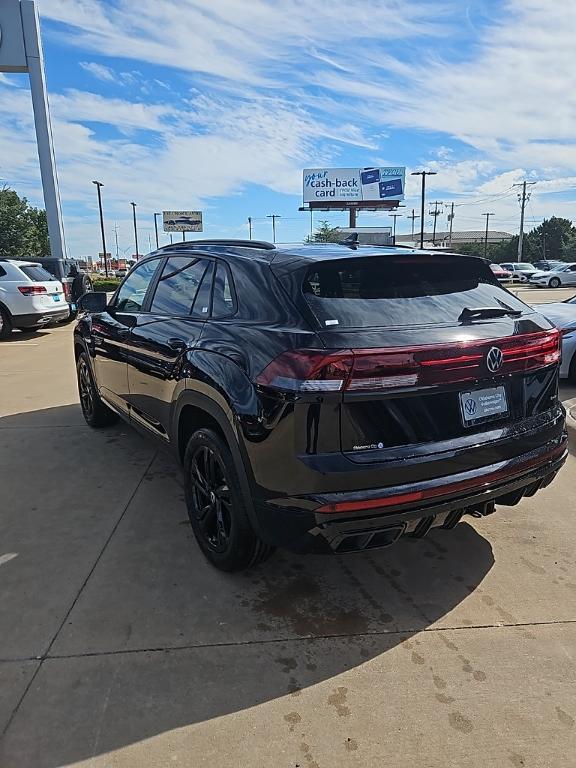 new 2026 Volkswagen Atlas Cross Sport car