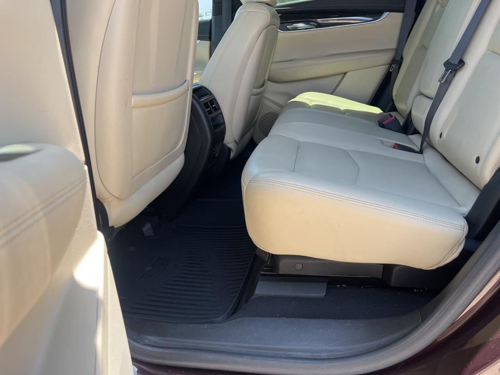used 2018 Cadillac XT5 car, priced at $17,500