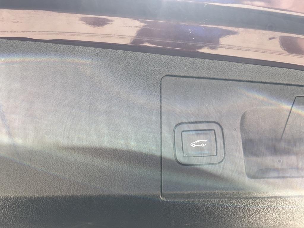 used 2018 Cadillac XT5 car, priced at $17,500