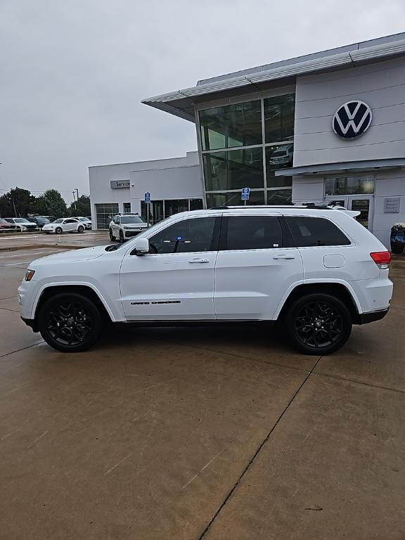 used 2018 Jeep Grand Cherokee car, priced at $13,999