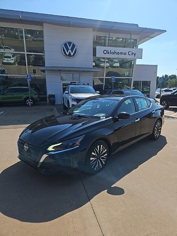 used 2023 Nissan Altima car, priced at $20,000