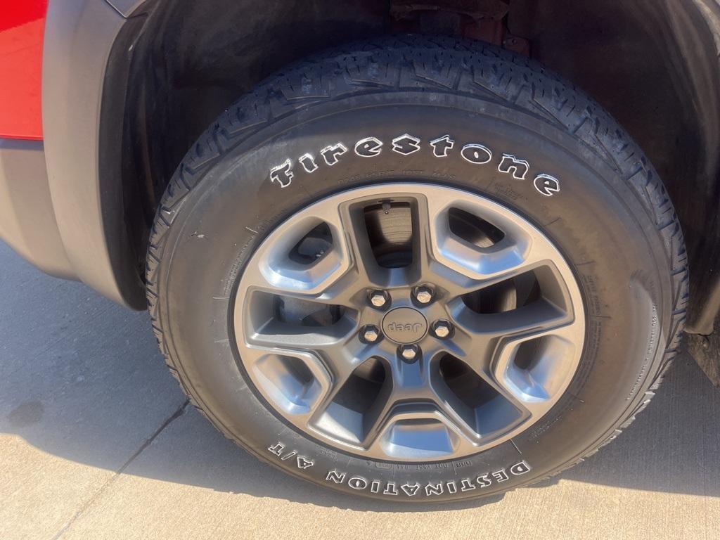 used 2019 Jeep Cherokee car, priced at $20,000