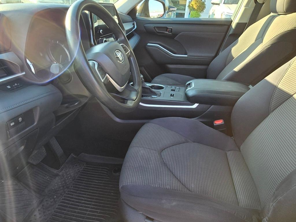 used 2023 Toyota Highlander car, priced at $28,194