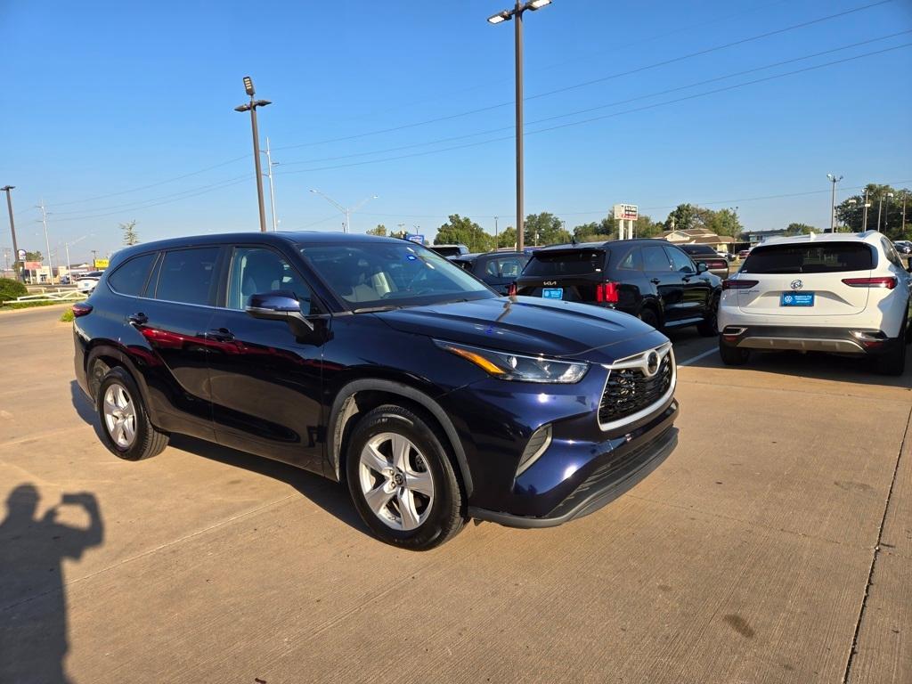 used 2023 Toyota Highlander car, priced at $28,194