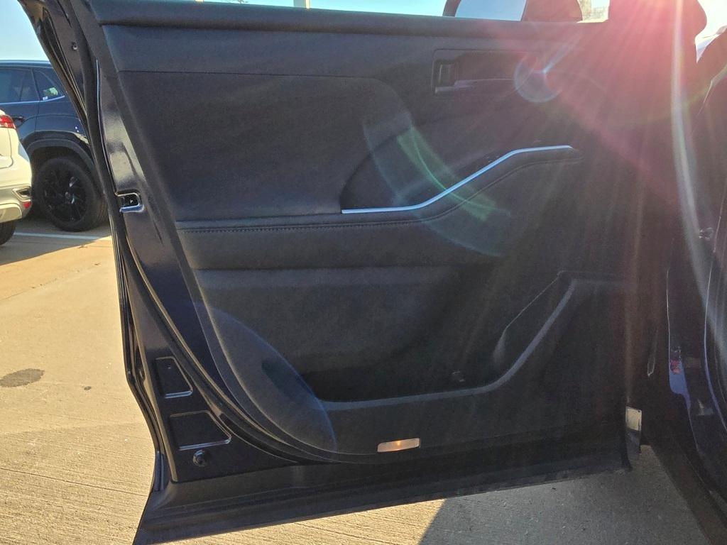 used 2023 Toyota Highlander car, priced at $28,194