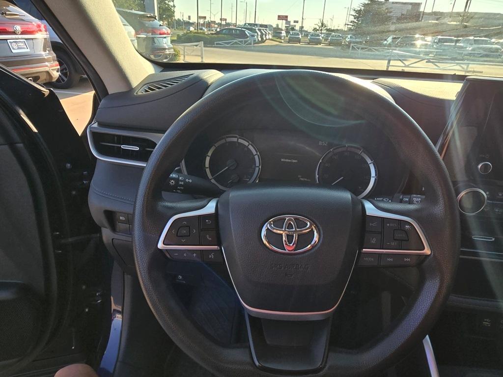 used 2023 Toyota Highlander car, priced at $28,194