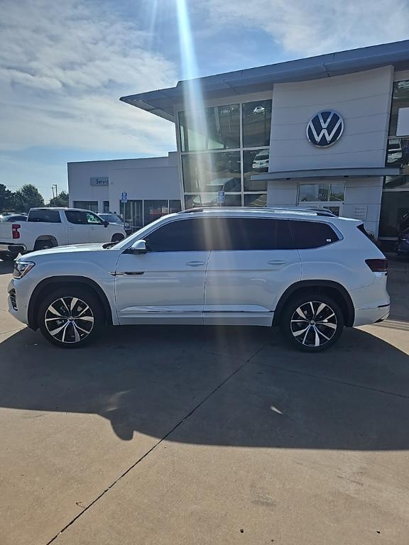 new 2026 Volkswagen Atlas car