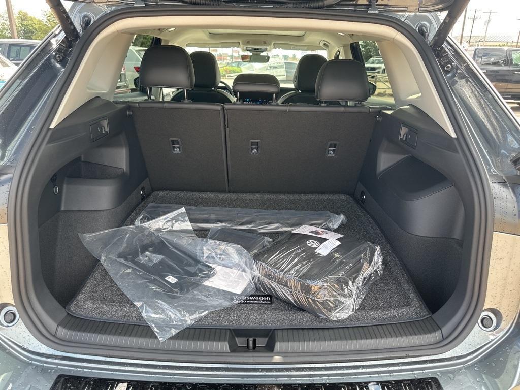 new 2025 Volkswagen Tiguan car, priced at $35,480