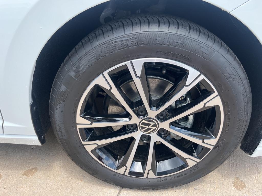 new 2025 Volkswagen Jetta car, priced at $25,024