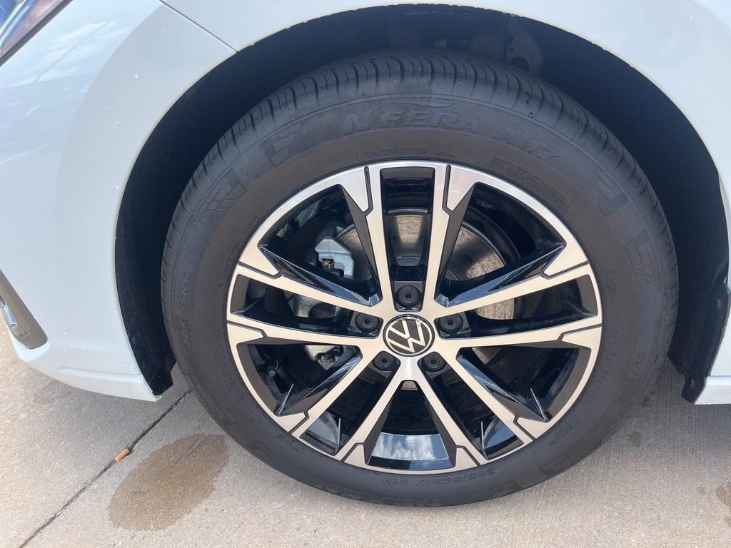 new 2025 Volkswagen Jetta car, priced at $25,024