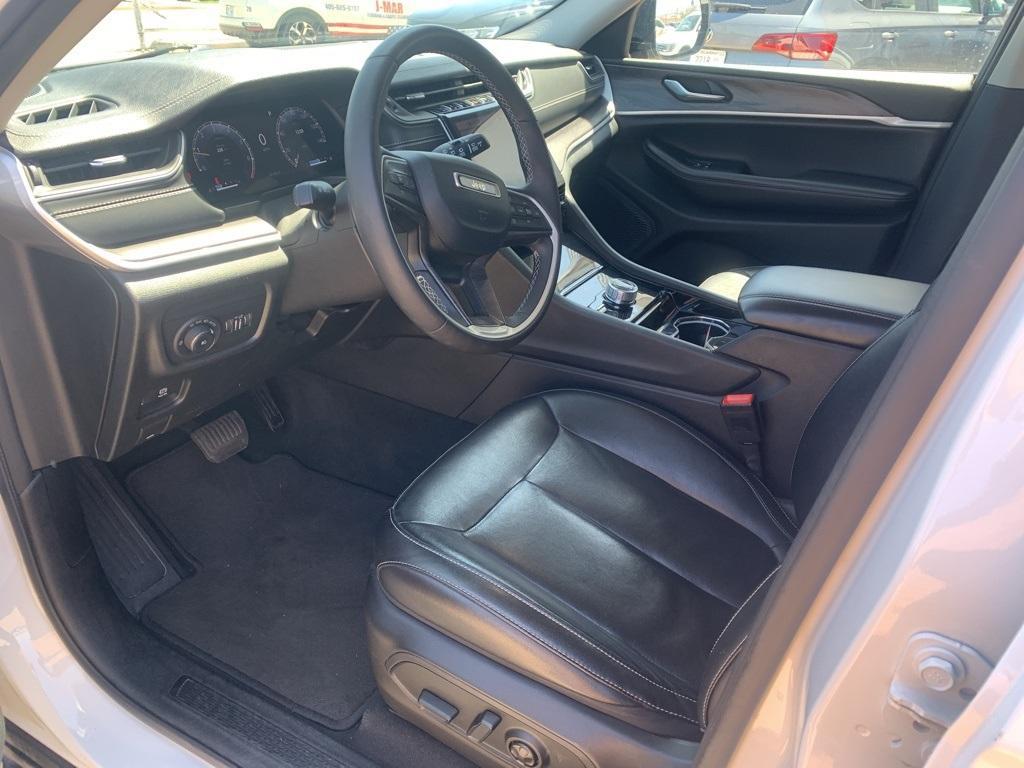 used 2023 Jeep Grand Cherokee car, priced at $27,800