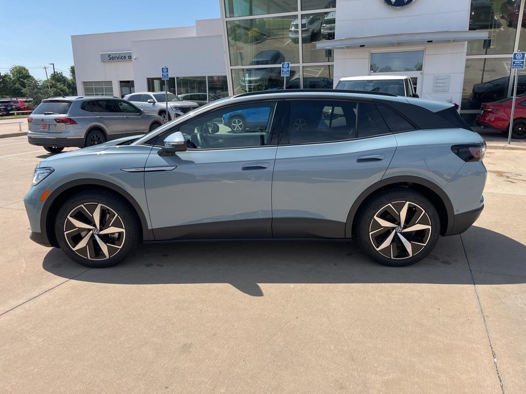 new 2025 Volkswagen ID.4 car, priced at $46,155
