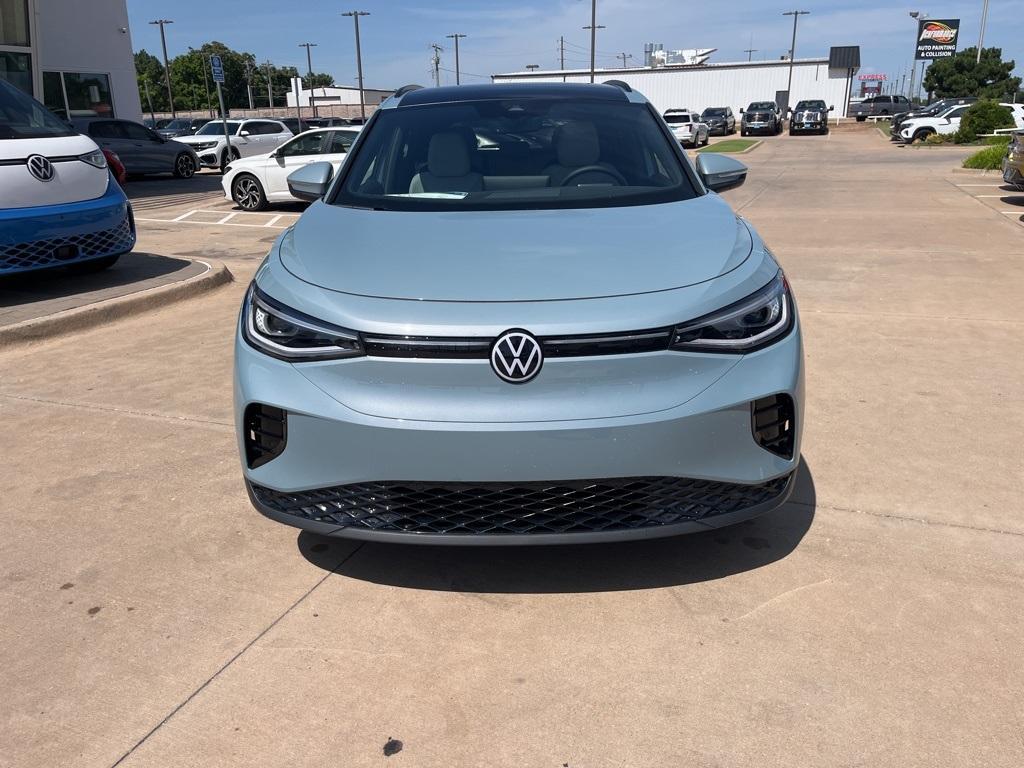 new 2025 Volkswagen ID.4 car, priced at $46,155