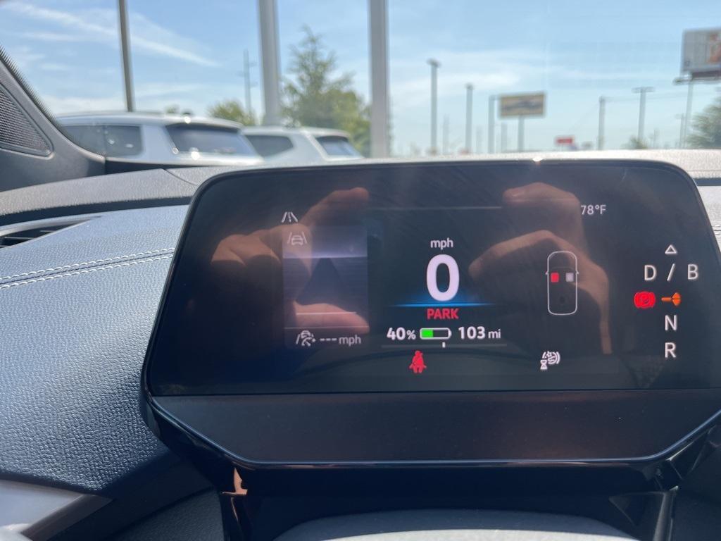 new 2025 Volkswagen ID.4 car, priced at $46,155