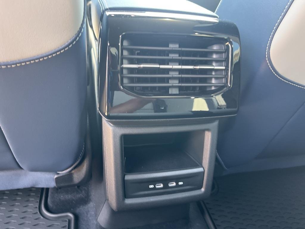 new 2025 Volkswagen ID.4 car, priced at $46,155