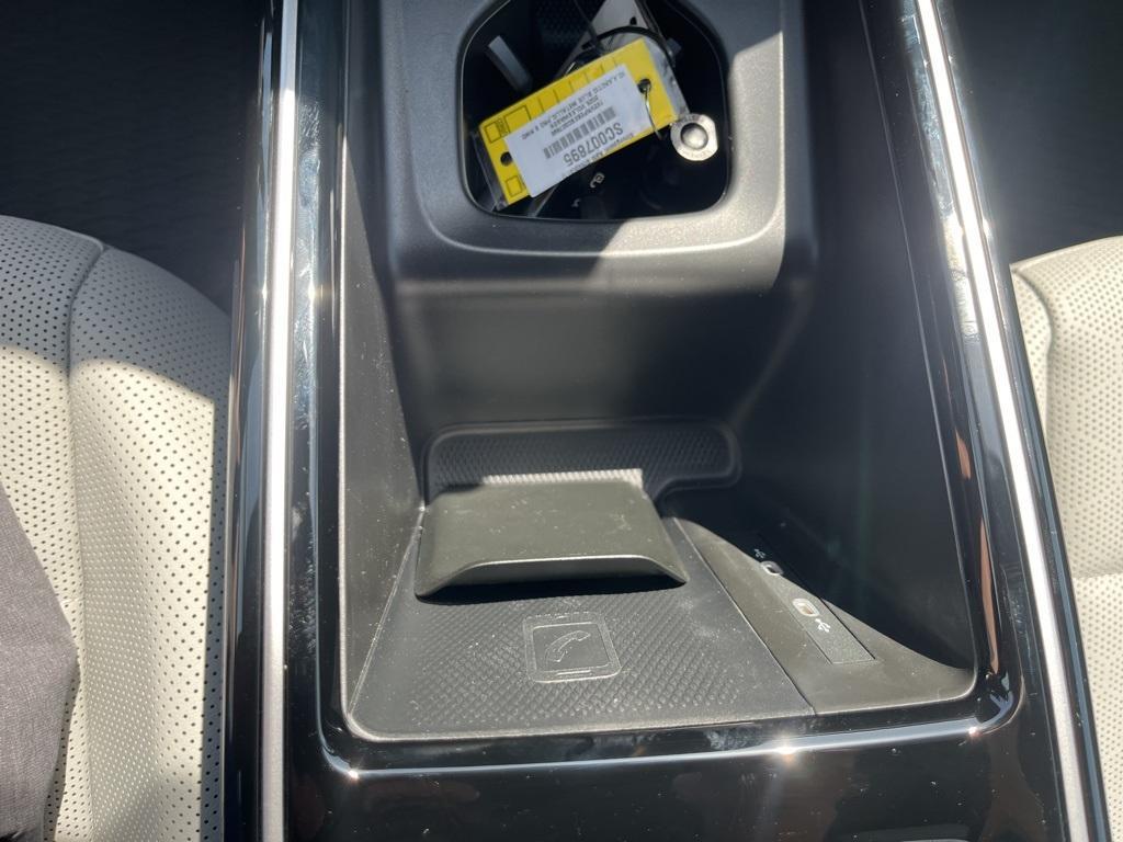 new 2025 Volkswagen ID.4 car, priced at $46,155