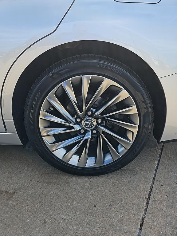 used 2019 Lexus ES 350 car, priced at $34,995