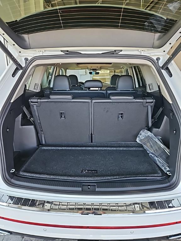 new 2026 Volkswagen Atlas car, priced at $54,118