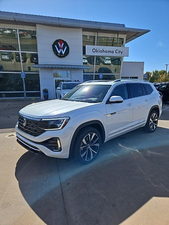 new 2026 Volkswagen Atlas car, priced at $54,118