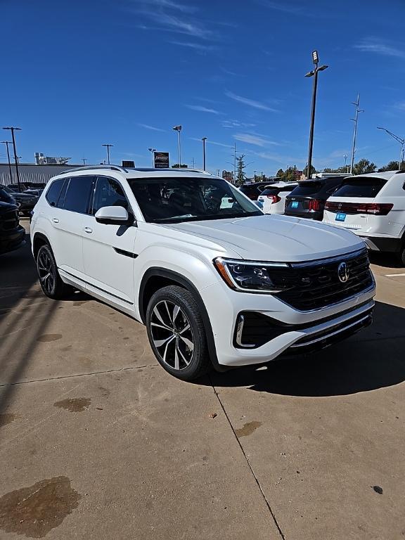 new 2026 Volkswagen Atlas car, priced at $54,118
