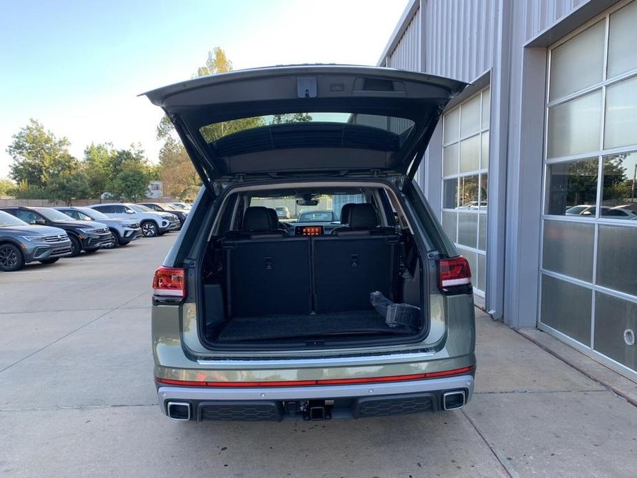 new 2025 Volkswagen Atlas car, priced at $46,502