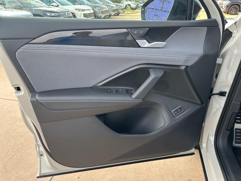 new 2025 Volkswagen Tiguan car, priced at $37,366