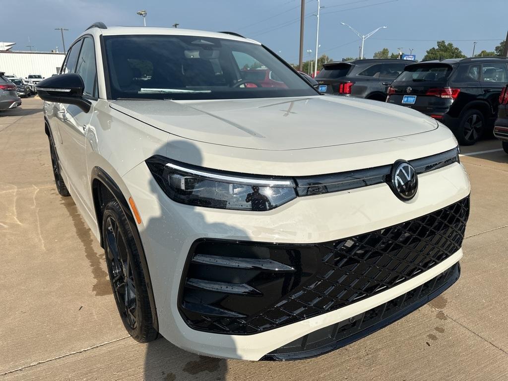 new 2025 Volkswagen Tiguan car, priced at $37,366