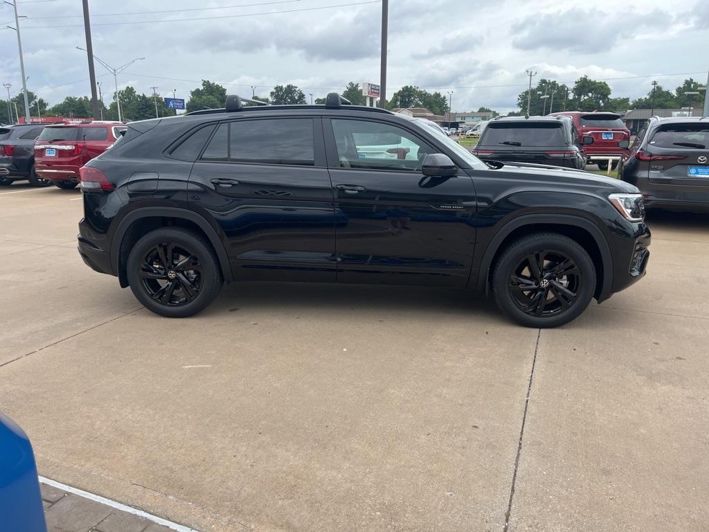 new 2025 Volkswagen Atlas Cross Sport car, priced at $48,575