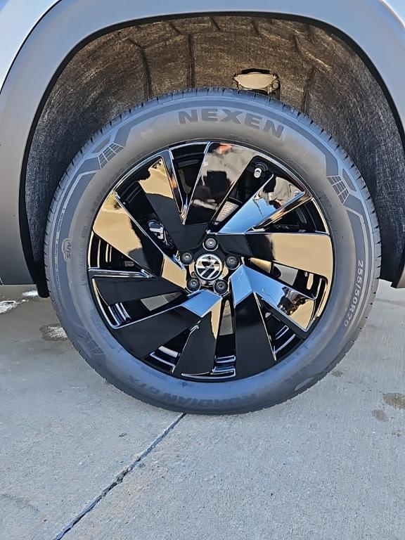 new 2026 Volkswagen Atlas car, priced at $48,088