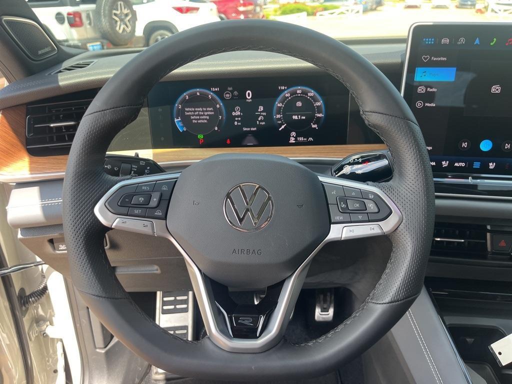 new 2025 Volkswagen Tiguan car, priced at $41,799
