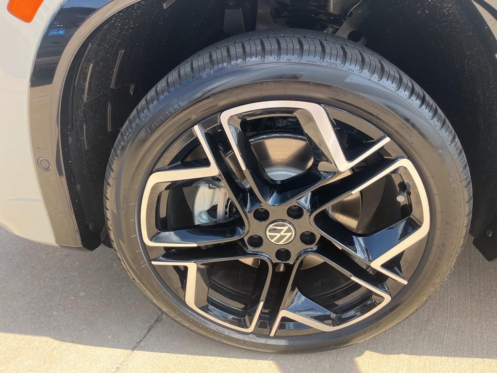 new 2025 Volkswagen Tiguan car, priced at $41,799