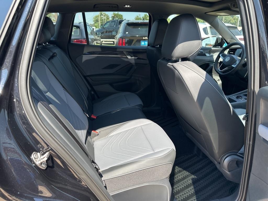 new 2025 Volkswagen Tiguan car, priced at $37,508