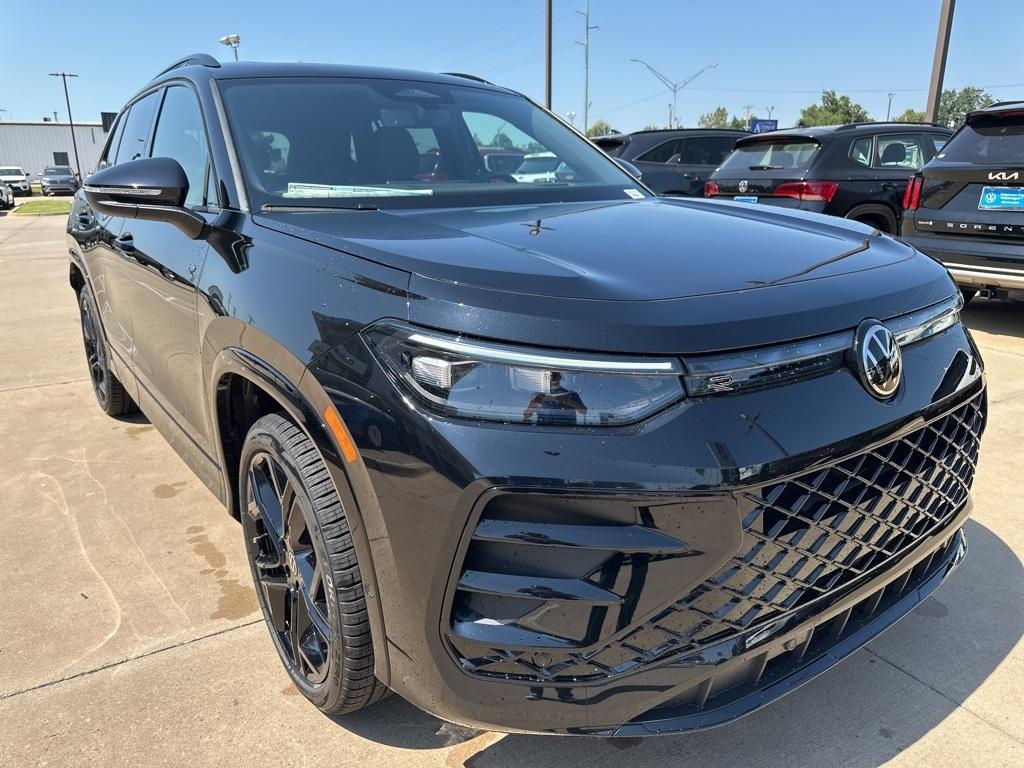 new 2025 Volkswagen Tiguan car, priced at $37,508