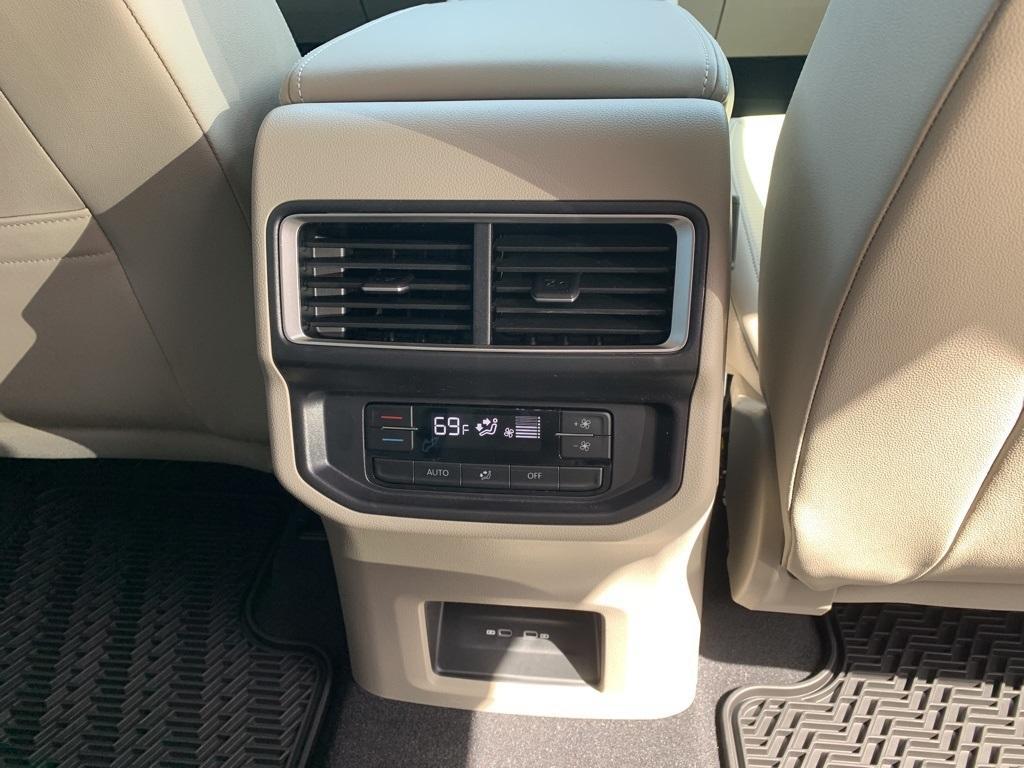 new 2025 Volkswagen Atlas car, priced at $37,351