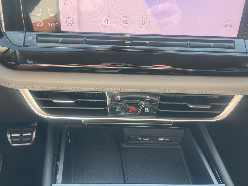 used 2024 Volkswagen Atlas car, priced at $41,000
