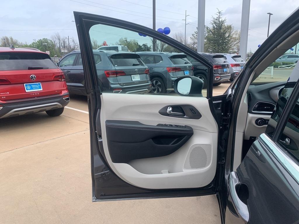 used 2023 Chrysler Pacifica car, priced at $23,988
