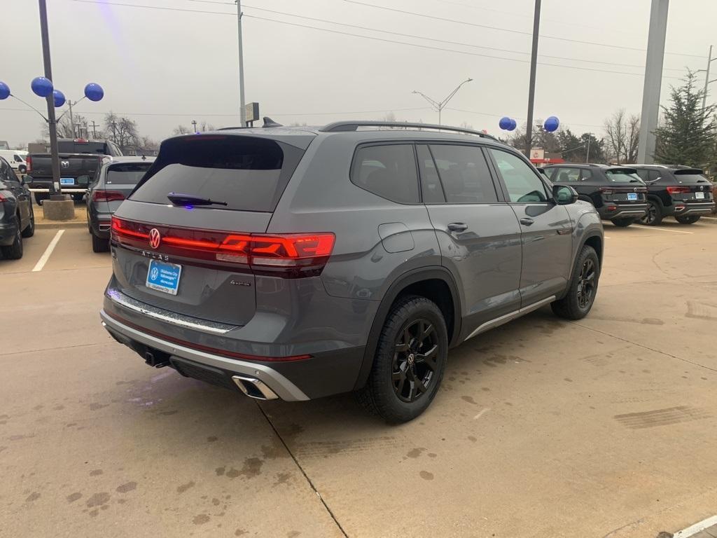 new 2025 Volkswagen Atlas car, priced at $47,745