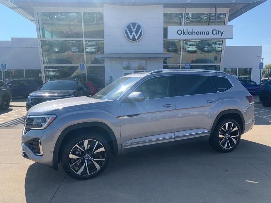 new 2025 Volkswagen Atlas car, priced at $51,238