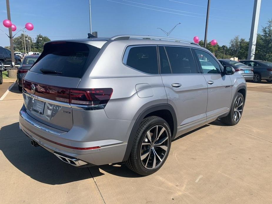 new 2025 Volkswagen Atlas car, priced at $54,126