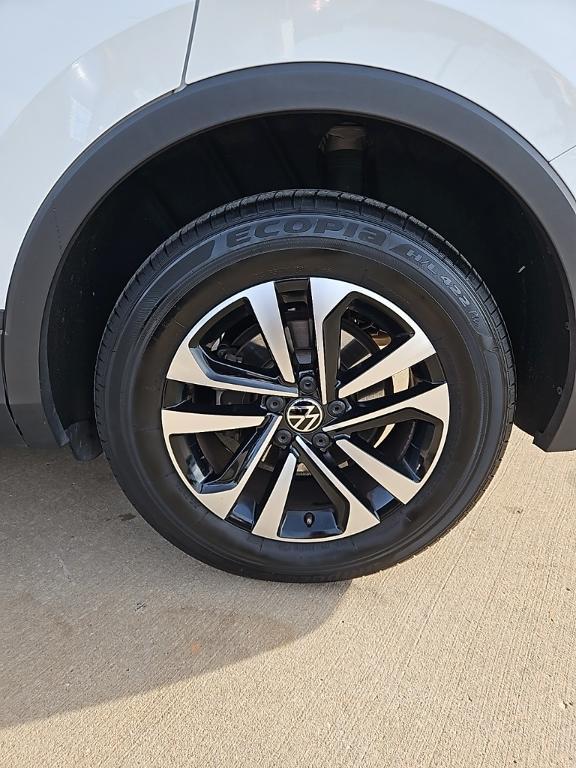 used 2024 Volkswagen Tiguan car, priced at $22,070