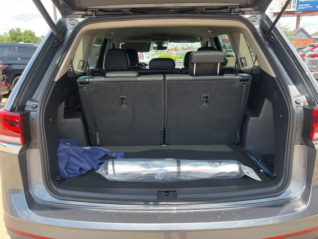 new 2025 Volkswagen Atlas car, priced at $37,506