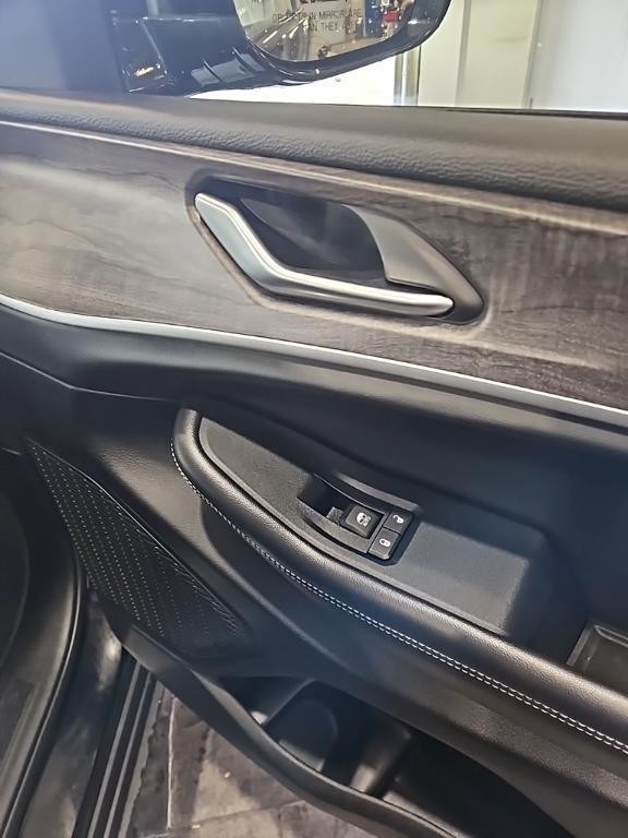 used 2023 Jeep Grand Cherokee car, priced at $31,266