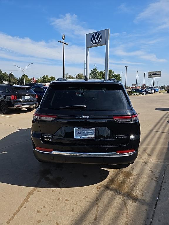 used 2023 Jeep Grand Cherokee car, priced at $31,266