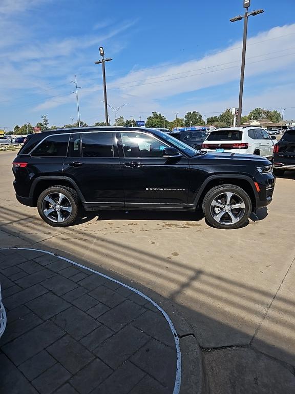 used 2023 Jeep Grand Cherokee car, priced at $31,266