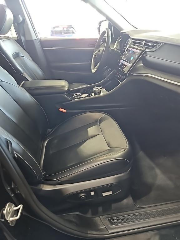 used 2023 Jeep Grand Cherokee car, priced at $31,266