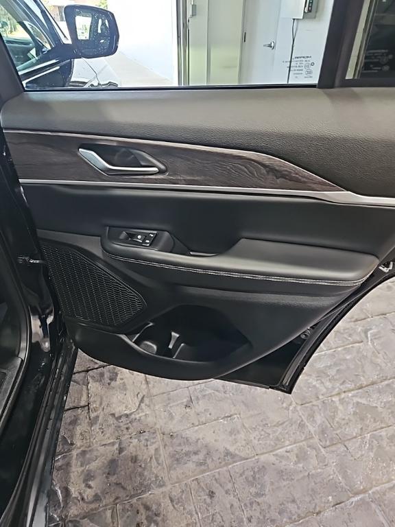 used 2023 Jeep Grand Cherokee car, priced at $31,266