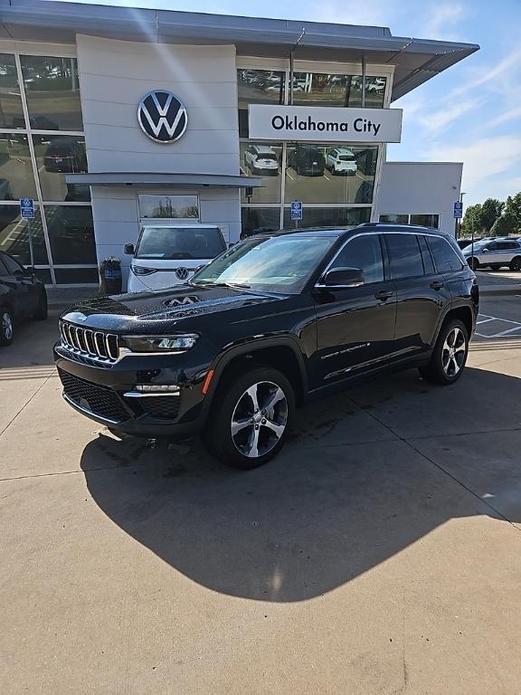 used 2023 Jeep Grand Cherokee car, priced at $33,999