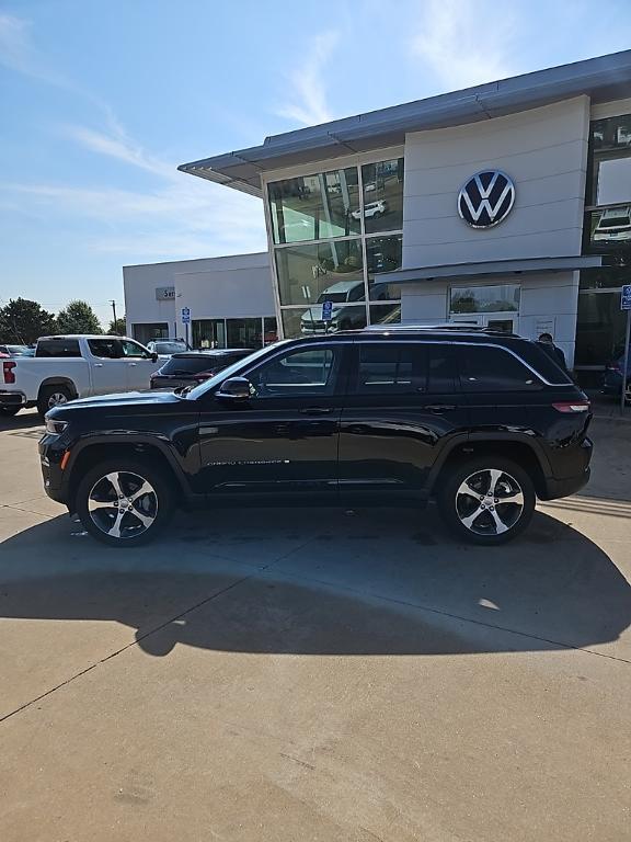 used 2023 Jeep Grand Cherokee car, priced at $31,266