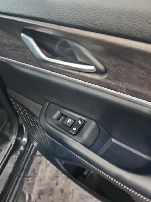 used 2023 Jeep Grand Cherokee car, priced at $31,266